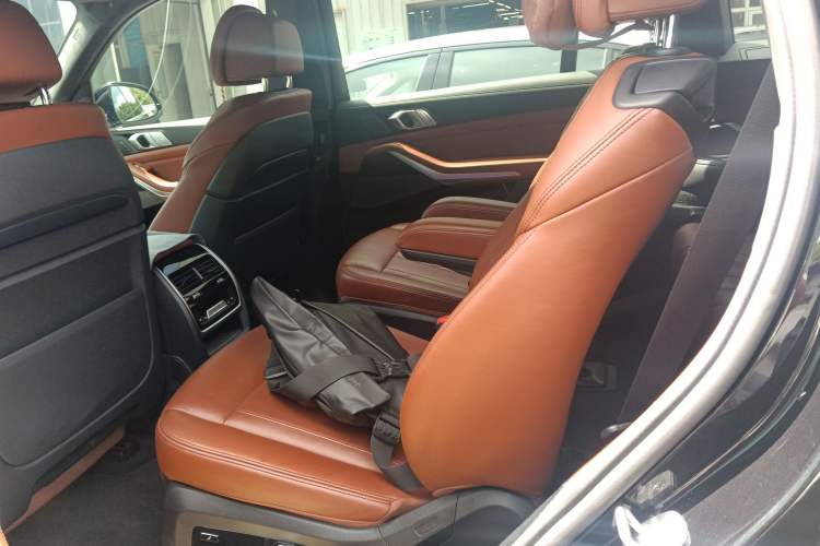 Used BMW X7 2020 xDrive40i Luxury M Sport Package Interior 4