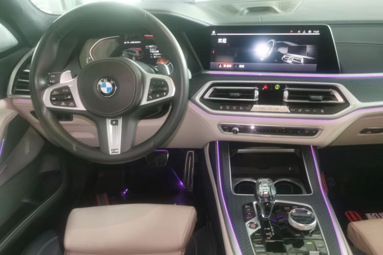 Used BMW X7 2020 xDrive M50i Interior 4