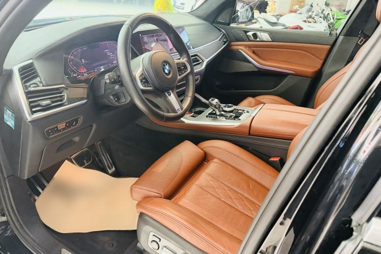 Used BMW X7 2020 xDrive40i Luxury M Sport Package Interior 4
