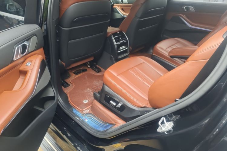 Used BMW X7 2020 xDrive40i Luxury M Sport Package Interior 4