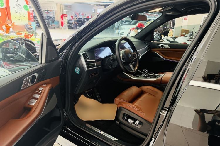 Used BMW X7 2020 xDrive40i Luxury M Sport Package Interior 5