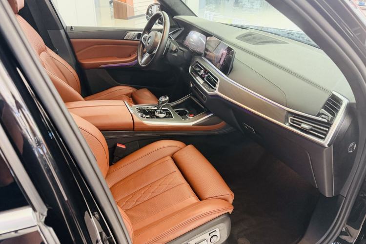 Used BMW X7 2020 xDrive40i Luxury M Sport Package Interior 6