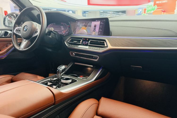 Used BMW X7 2020 xDrive40i Luxury M Sport Package Interior 9