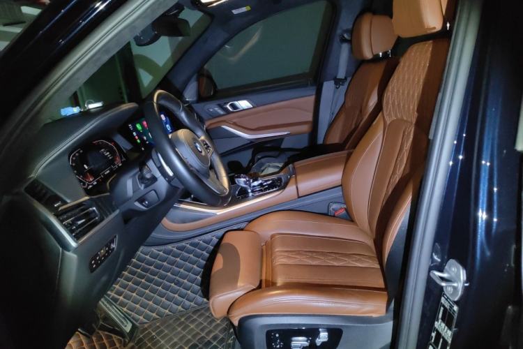 Used BMW X7 2020 xDrive40i Luxury M Sport Package Left Front Seat