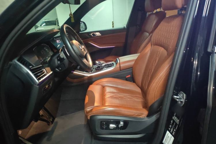 Used BMW X7 2020 xDrive40i Luxury M Sport Package Left Front Seat