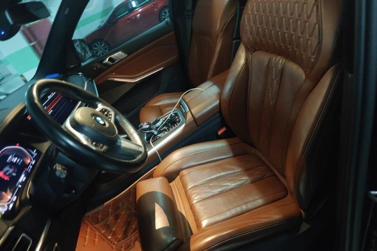 Used BMW X7 2020 xDrive40i Luxury M Sport Package Left Front Seat