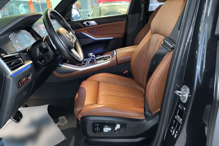 Used BMW X7 2020 xDrive40i Luxury M Sport Package Left Front Seat
