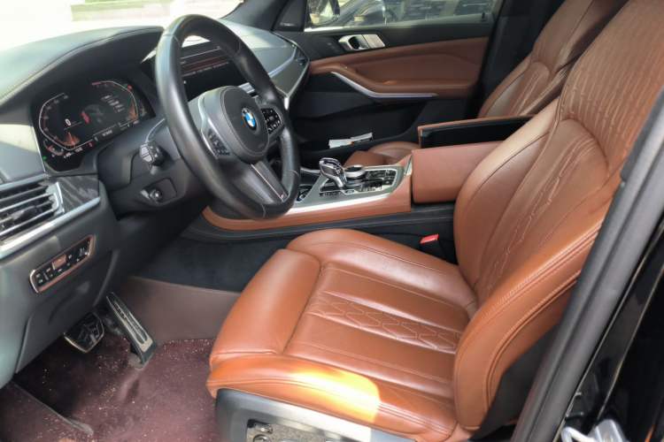 Used BMW X7 2020 xDrive40i Luxury M Sport Package Left Front Seat
