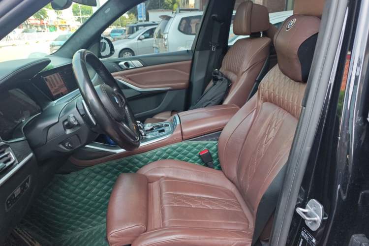 Used BMW X7 2020 xDrive40i Luxury M Sport Package Left Front Seat