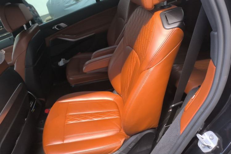 Used BMW X7 2020 xDrive40i Luxury M Sport Package Left Rear Seat