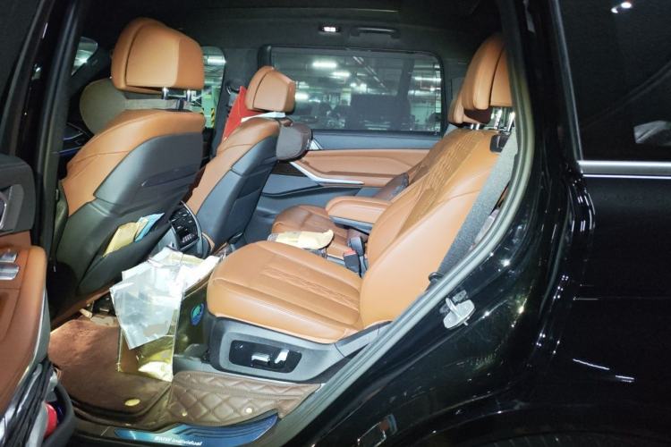 Used BMW X7  Left Rear Seat