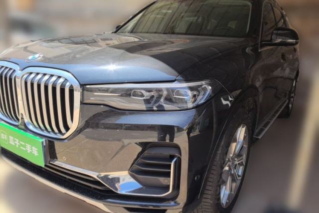 Used BMW X7 2020 xDrive40i Luxury Package with Leading Features