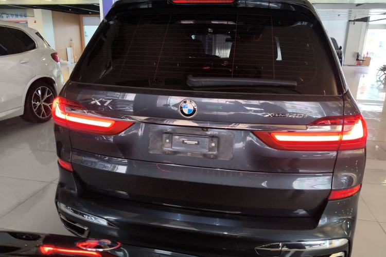 Used BMW X7 2020 xDrive40i Luxury M Sport Package Rear