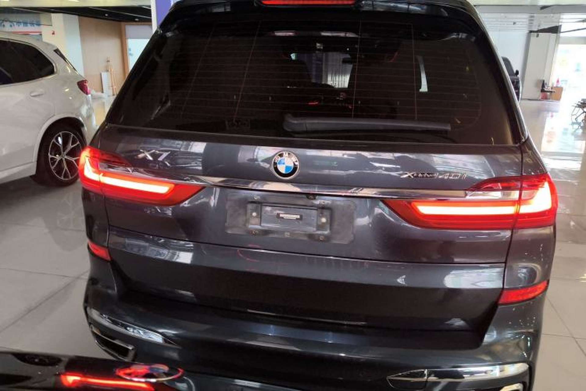 Used BMW X7 2020 xDrive40i Luxury M Sport Package Rear