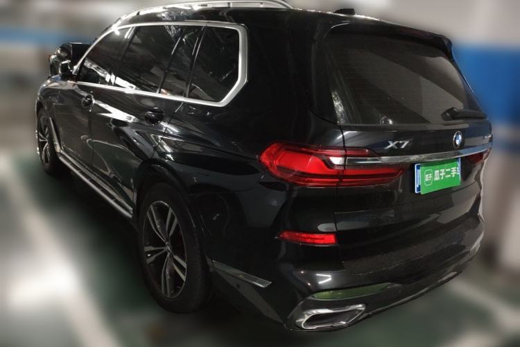 Used BMW X7 2020 xDrive40i Luxury M Sport Package Rear Left 45 Deg