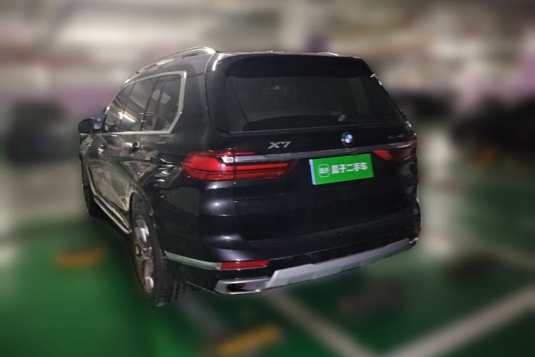 Used BMW X7 2020 xDrive40i Luxury Package with Premium Features Rear Left 45 Deg