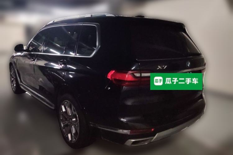 Used BMW X7 2020 xDrive40i Luxury Package with Leading Features Rear Left 45 Deg