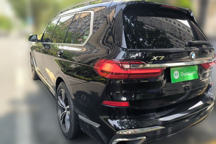 Used BMW X7 2020 xDrive40i Luxury M Sport Package Rear Left 45 Deg