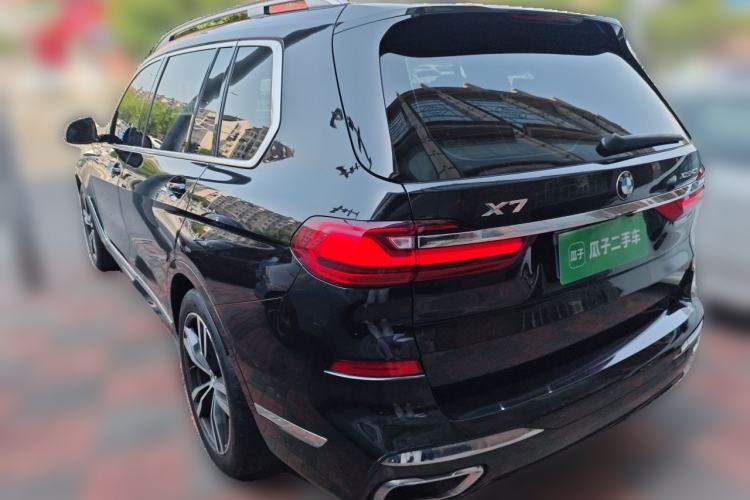 Used BMW X7 2020 xDrive40i Luxury M Sport Package Rear Left 45 Deg