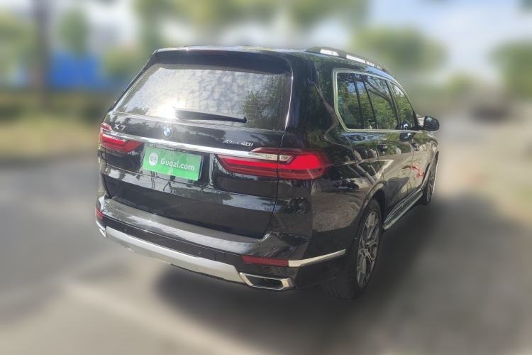 Used BMW X7 2020 xDrive40i Luxury Package with Leading Features Rear Right 45 Deg