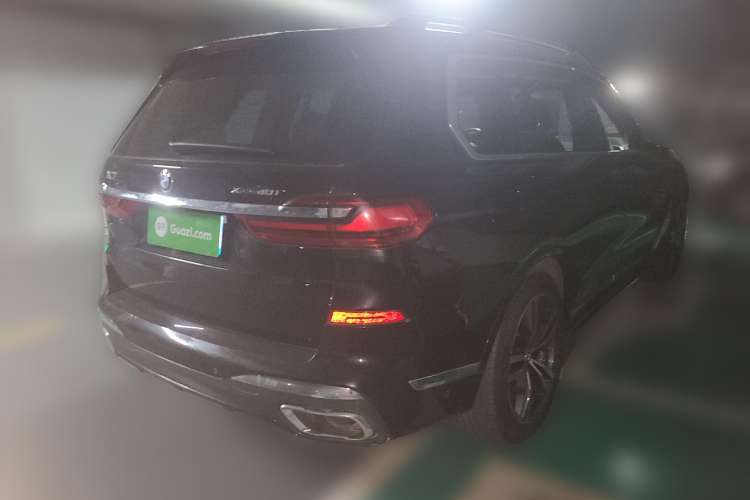 Used BMW X7 2020 xDrive40i Luxury M Sport Package Rear Right 45 Deg