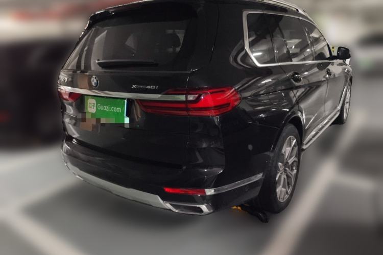 Used BMW X7 2020 xDrive40i Luxury Package with Leading Features Rear Right 45 Deg