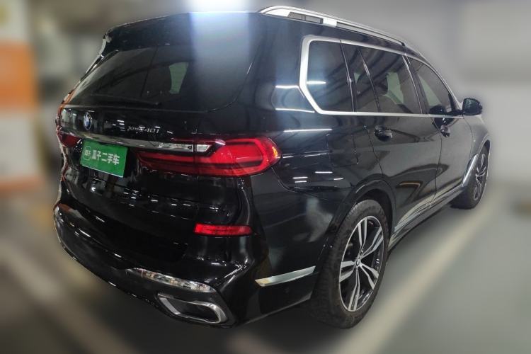 Used BMW X7 2020 xDrive40i Luxury M Sport Package Rear Right 45 Deg