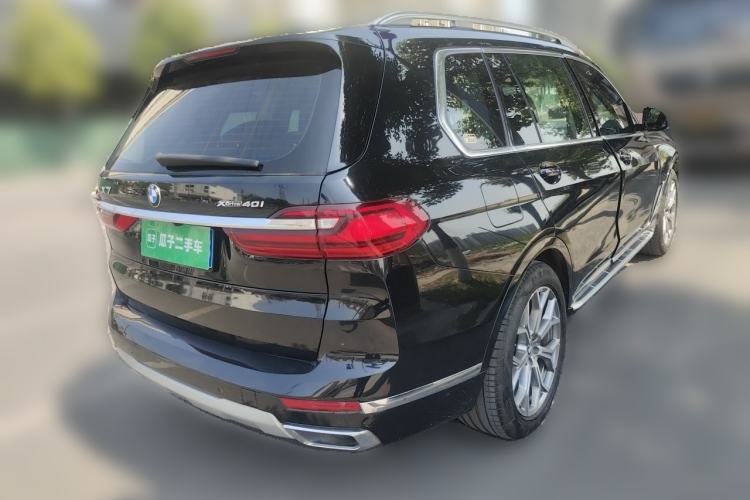 Used BMW X7 2020 xDrive40i Luxury Package with Leading Features Rear Right 45 Deg