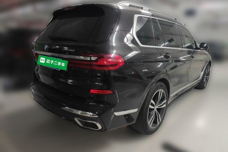 Used BMW X7 2020 xDrive40i Luxury M Sport Package Rear Right 45 Deg