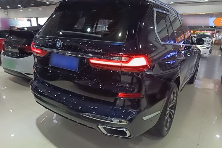 Used BMW X7 2020 xDrive40i Luxury M Sport Package Rear Right 45 Deg