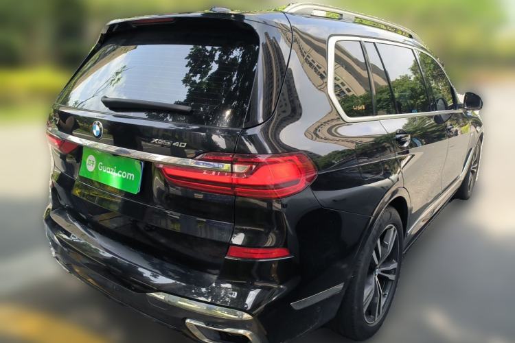 Used BMW X7 2020 xDrive40i Luxury M Sport Package Rear Right 45 Deg