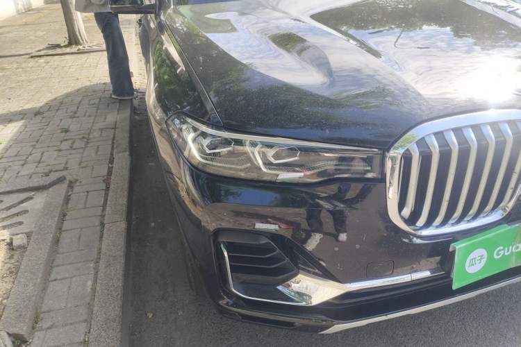 Used BMW X7 2020 xDrive40i Luxury Package with Leading Features Right Front Headlight