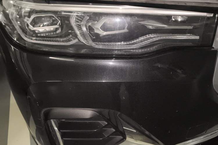 Used BMW X7 2020 xDrive40i Luxury Package with Leading Features Right Front Headlight