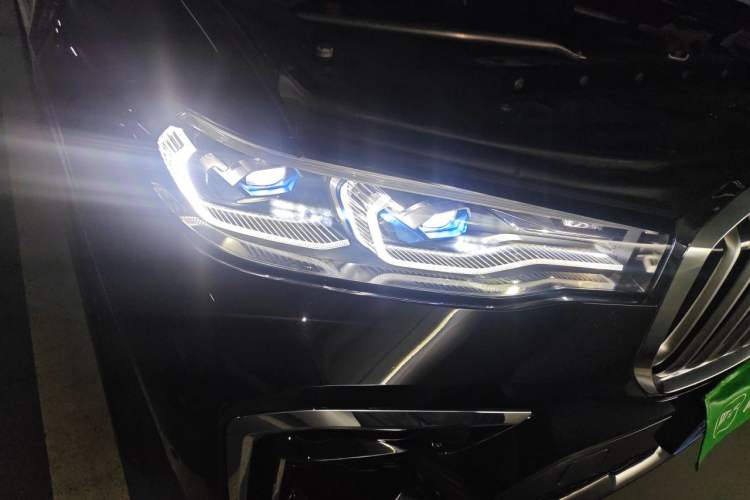 Used BMW X7 2020 xDrive40i Luxury M Sport Package Right Front Headlight