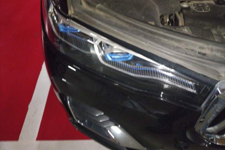 Used BMW X7 2020 xDrive40i Luxury M Sport Package Right Front Headlight