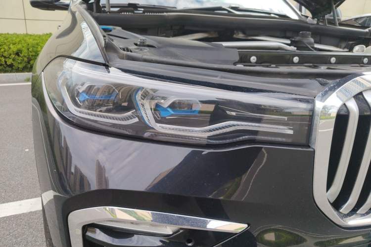 Used BMW X7 2020 xDrive40i Executive Luxury Package Right Front Headlight