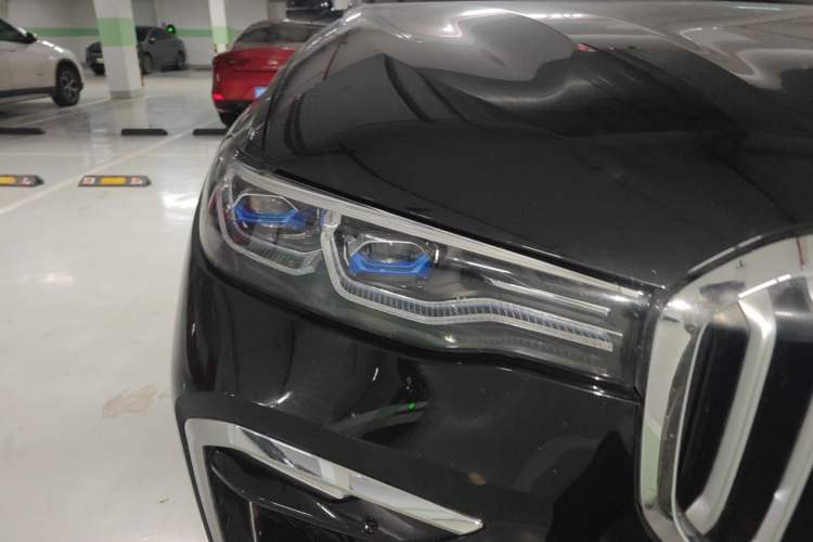 Used BMW X7 2020 xDrive40i Luxury M Sport Package Right Front Headlight