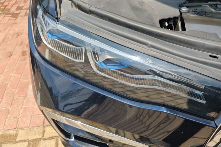 Used BMW X7 2020 xDrive40i Luxury M Sport Package Right Front Headlight
