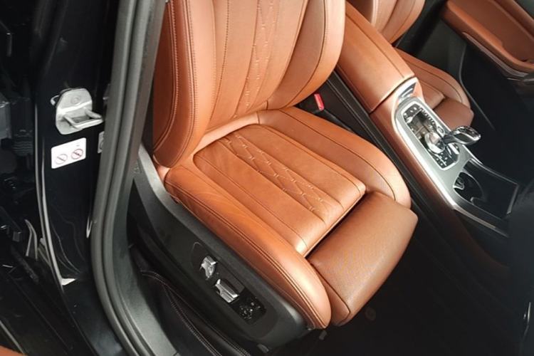 Used BMW X7 2020 xDrive40i Luxury M Sport Package Right Front Seat