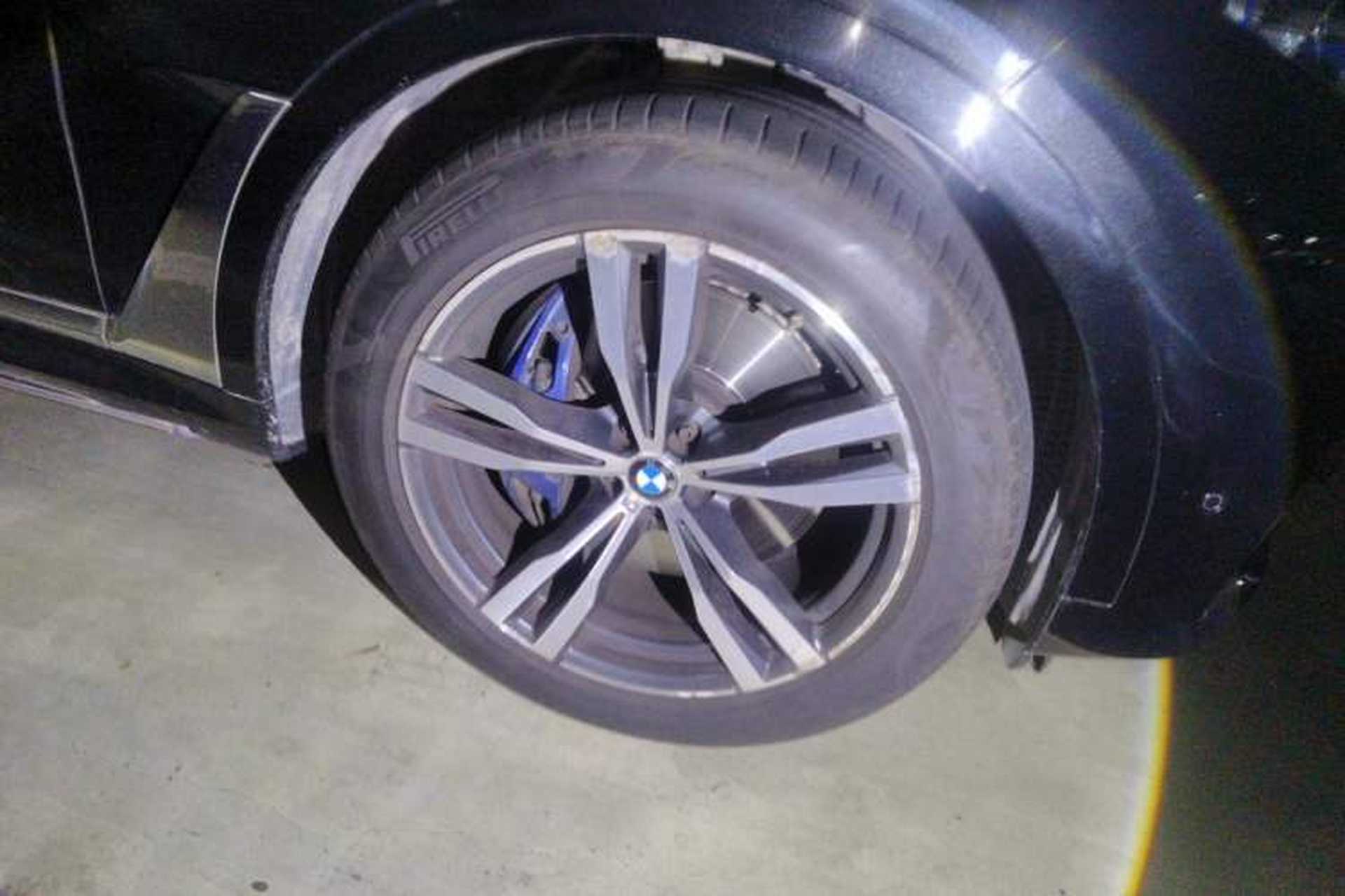 Used BMW X7 2020 xDrive40i Luxury M Sport Package Right Front Wheel Hub