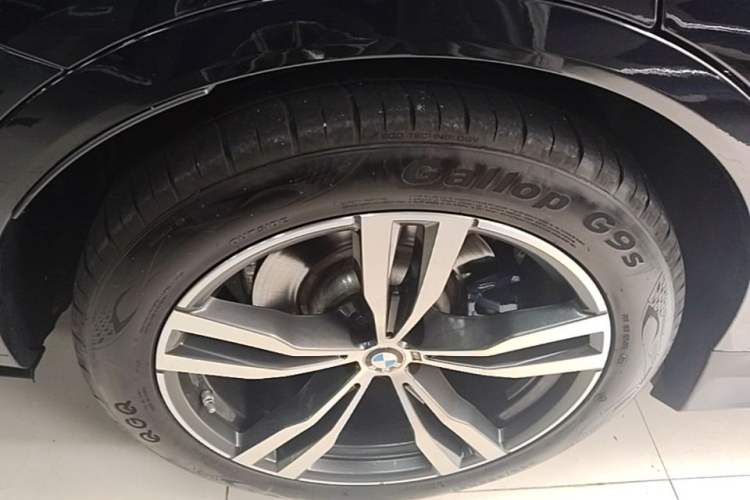 Used BMW X7 2020 xDrive40i Luxury M Sport Package Right Rear Wheel Hub