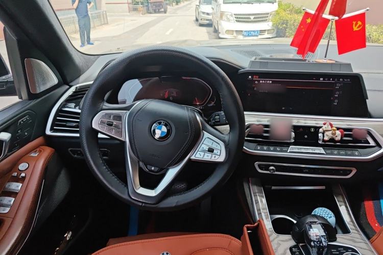 Used BMW X7 2020 xDrive40i Executive Luxury Package Steering Wheel
