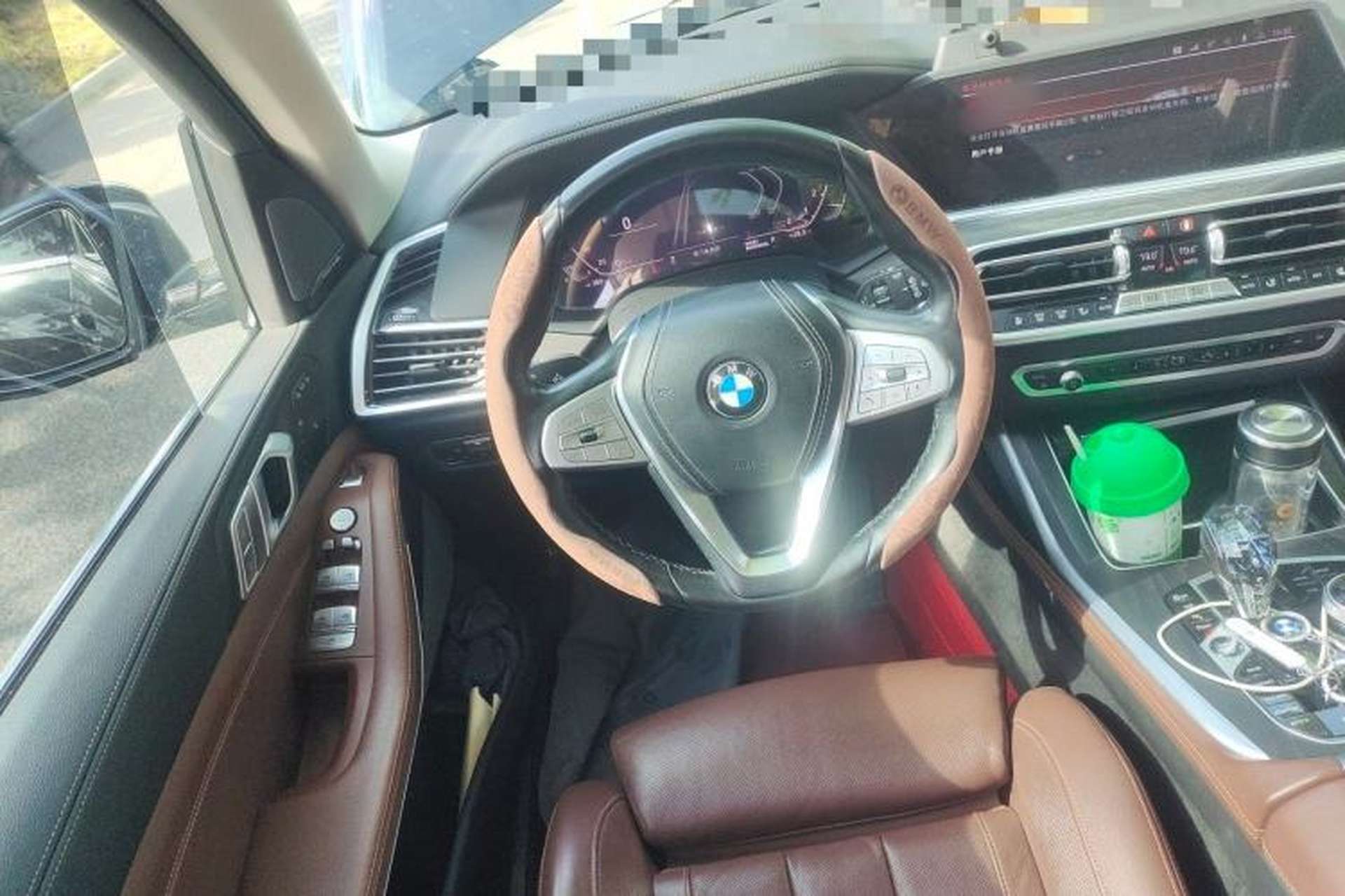 Used BMW X7 2020 xDrive40i Luxury Package with Leading Features Steering Wheel