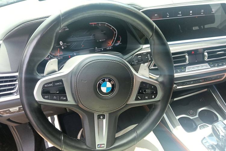 Used BMW X7 2020 xDrive40i Luxury M Sport Package Steering Wheel