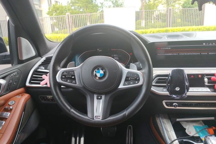 Used BMW X7 2020 xDrive40i Executive Luxury Package Steering Wheel