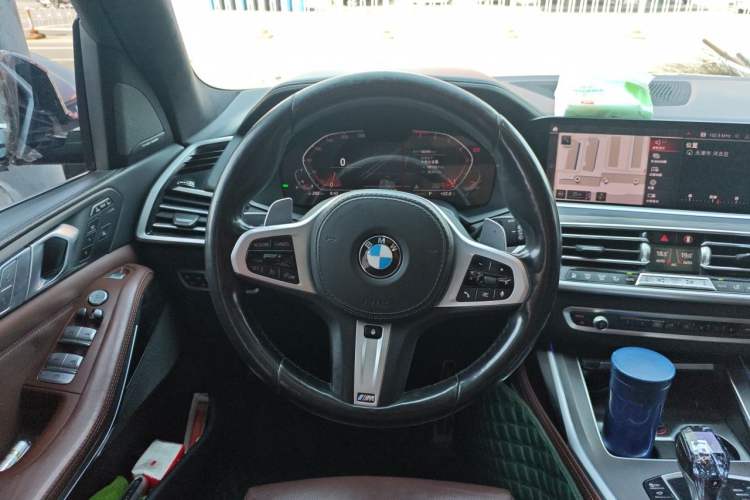 Used BMW X7 2020 xDrive40i Luxury M Sport Package Steering Wheel