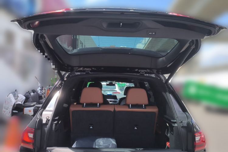 Used BMW X7 2020 xDrive40i Luxury M Sport Package Trunk