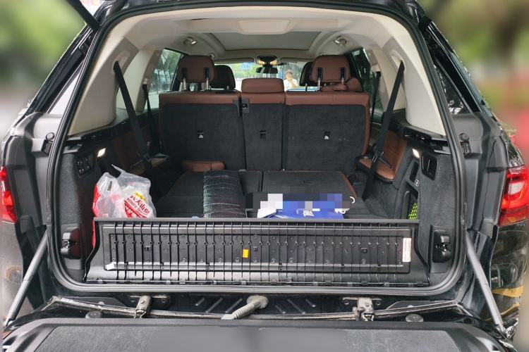 Used BMW X7 2020 xDrive40i Luxury Package with Leading Features Trunk