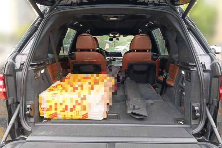 Used BMW X7 2020 xDrive40i Executive Luxury Package Trunk
