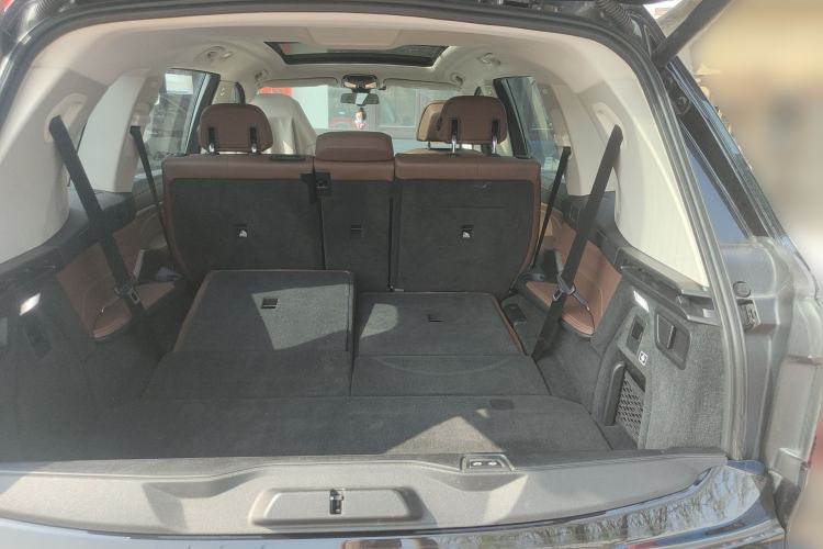 Used BMW X7 2020 xDrive40i Luxury Package with Leading Features Trunk